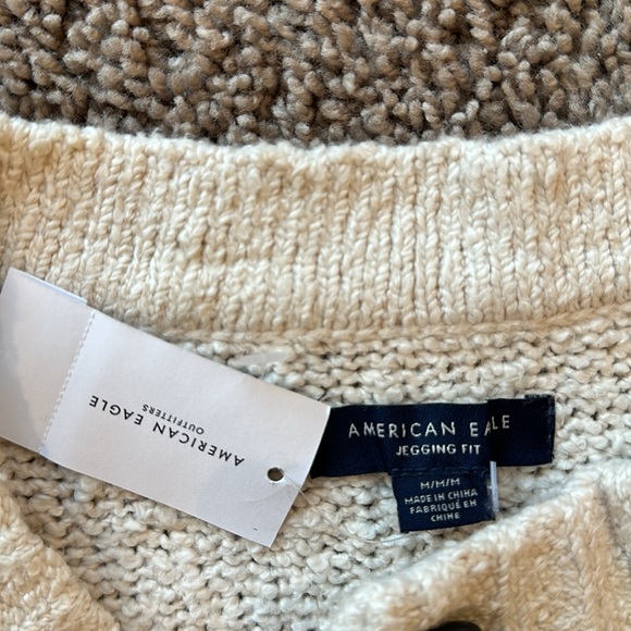 NWT American Eagle sweater - Picture 2 of 2